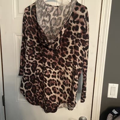 Heimish USA Small Pink Cheetah Print Cardigan Women’s Small Super Soft - Thumbnail 5