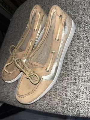 Women’s size 6 Beige Sperry Boat Loafers With Gold Laces - Thumbnail 2