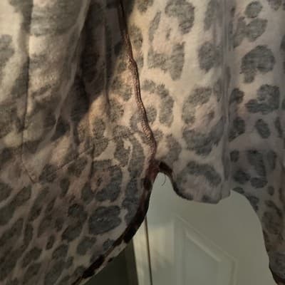 Heimish USA Small Pink Cheetah Print Cardigan Women’s Small Super Soft - Thumbnail 4