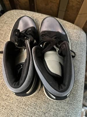 Nike Air Women’s High tops Throwback Ankle High Gray, White An Black Shoes Sz 8 - Thumbnail 2