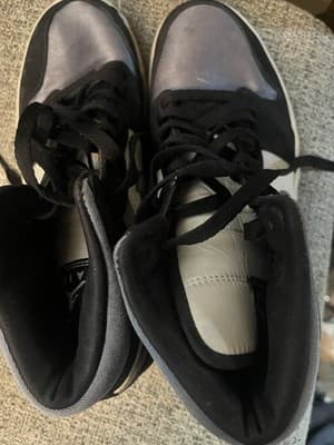 Nike Air Women’s High tops Throwback Ankle High Gray, White An Black Shoes Sz 8 - Thumbnail 9