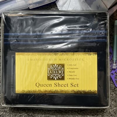 Embroidered Microfiber Luxury Queen Sheet Set Navy Blue 1,Fitted 1 Flat 2-pillow - Image 1