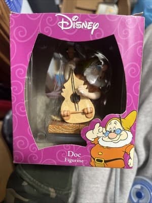 Doc 2002 Enesco Disney Snow White & The Seven Dwarves CVS Figure - Image 1