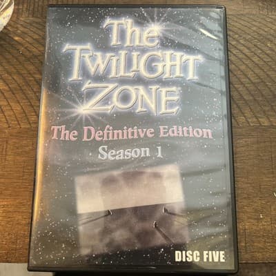 The Twilight Zone - Season 1 (The Definitive Edition) J. Pat O'Malley - Image 1