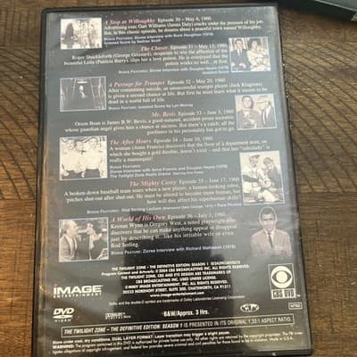 The Twilight Zone - Season 1 (The Definitive Edition) J. Pat O'Malley - Thumbnail 2