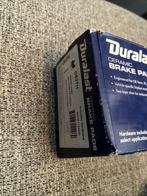 Duralast Brand Brake Pad Set w/ Hardware - Thumbnail 3