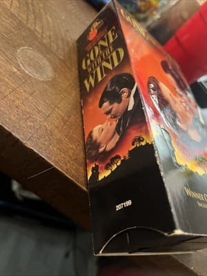 Gone with the Wind (VHS, 1939) - Thumbnail 2