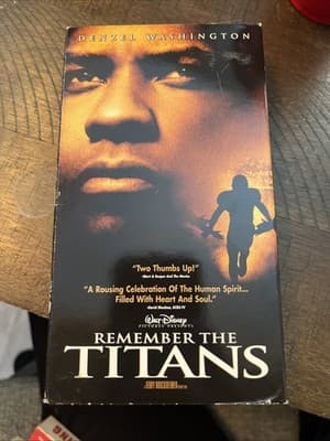 Remember the Titans (VHS, 2000) - Image 1