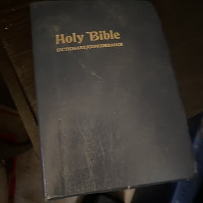 Vintage Nelson Gift & Award KJV Holy Bible Dictionary Concordance Softcover - Image 1