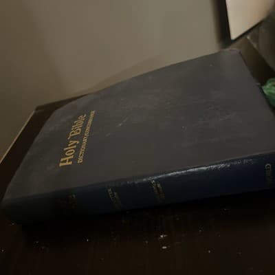 Vintage Nelson Gift & Award KJV Holy Bible Dictionary Concordance Softcover - Thumbnail 2