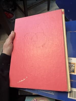 Discover a Lovelier You (Woman alive) by Craig ~ 1972 Make-up, Hair, Skin, Nails - Thumbnail 5