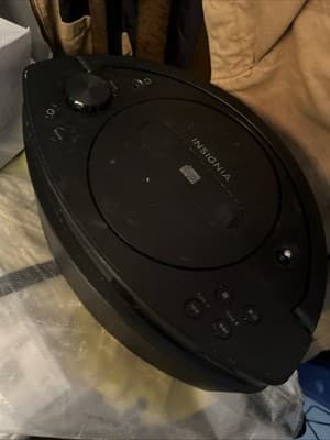 Insignia CD Boombox With Bluetooth Model NS-CBBTCD01-B Pre-owned - Thumbnail 3