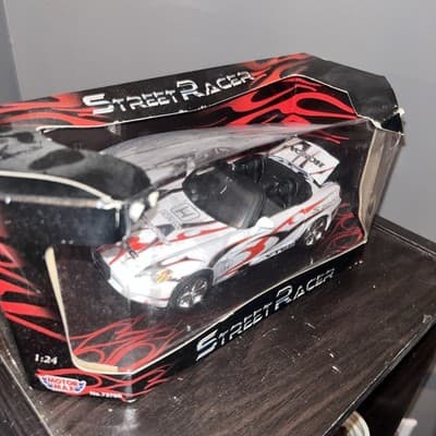 Motor Max 1:24 Street Racer 2000 Honda S2000 - Image 1