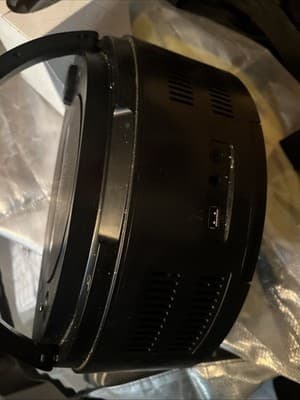 Insignia CD Boombox With Bluetooth Model NS-CBBTCD01-B Pre-owned - Thumbnail 4