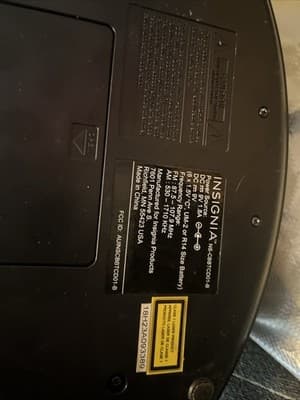 Insignia CD Boombox With Bluetooth Model NS-CBBTCD01-B Pre-owned - Thumbnail 5