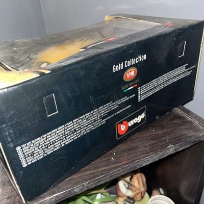 Burago 3361 Volkswagen 1955 Kafer Beetle - Yellow 1/18 Die-cast, New w/box - Thumbnail 5