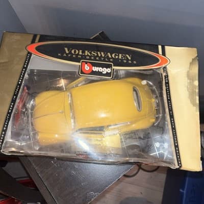 Burago 3361 Volkswagen 1955 Kafer Beetle - Yellow 1/18 Die-cast, New w/box - Thumbnail 3