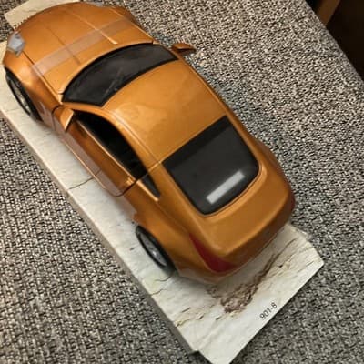 NEW NISSAN 350Z MAISTO 1/24 ORANGE / GOLD CAR w OPENING HOOD & DOORS, NO BOX - Thumbnail 3