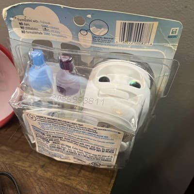 Febreze Plug Lilac Scented Oil Refill Warmer Limited Ed. & Unstopables Paradise - Thumbnail 2