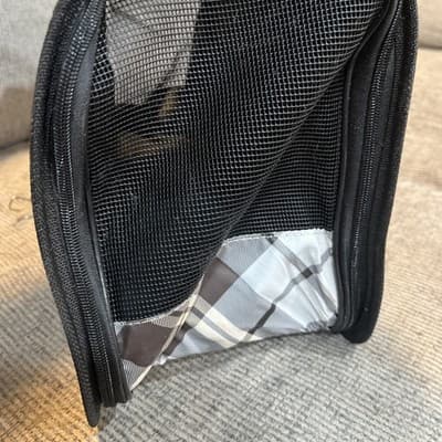 Todays Living Pet Carrier 17.3 X 7.8 X 10.3” - Thumbnail 3