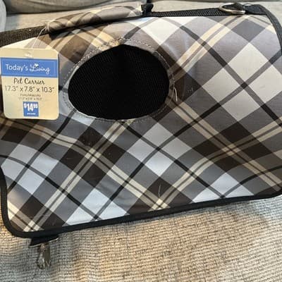 Todays Living Pet Carrier 17.3 X 7.8 X 10.3” - Thumbnail 2