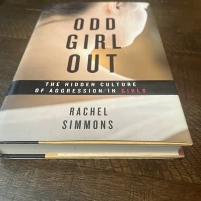 Odd Girl Out : The Hidden Culture of Aggression in Girls by Rachel Simmons - Thumbnail 2