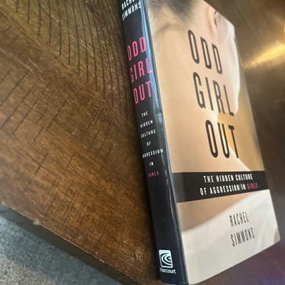 Odd Girl Out : The Hidden Culture of Aggression in Girls by Rachel Simmons - Thumbnail 3