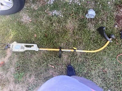 HOMELITE 13 in 4 Amp Straight Electric String Trimmer / Edger - CORDED - Thumbnail 2