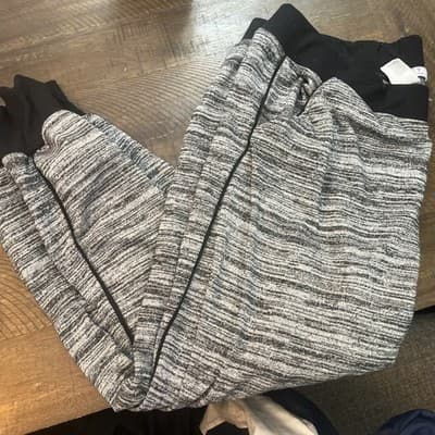 Icy Fashion Size 3XL Gray With Black Tight ankles And Black Side Stripe - Image 1