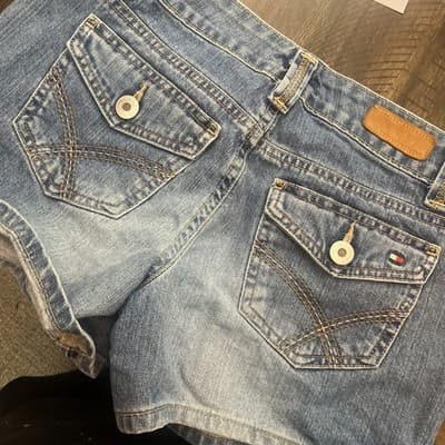 Tommy Hilfiger Women's Size 2 Jean Shorts Light Wash Denim - Thumbnail 2