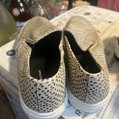 Time And Tru Women’s Slip On Brown Polka Dot Shoes Beige Main Color Size 9 - Thumbnail 4