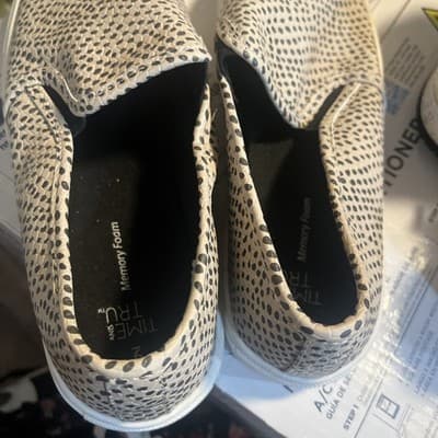 Time And Tru Women’s Slip On Brown Polka Dot Shoes Beige Main Color Size 9 - Thumbnail 5