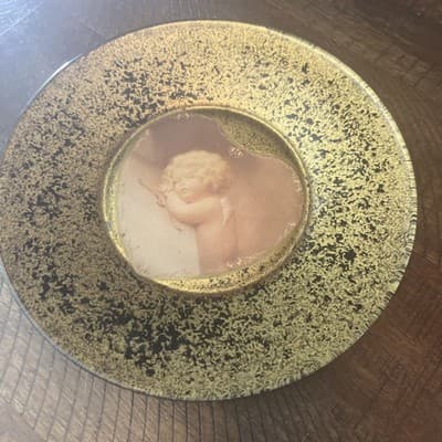 Decorative Cherub Plate with Gold Detailing - Image 1