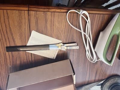 Vintage Hamilton Beach Scovill Electric Knife Model 275G Gold - Thumbnail 6