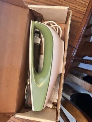 Vintage Hamilton Beach Scovill Electric Knife Model 275G Gold - Thumbnail 4