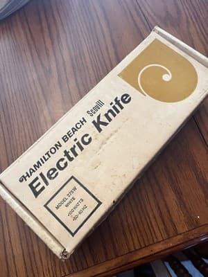Vintage Hamilton Beach Scovill Electric Knife Model 275G Gold - Thumbnail 2