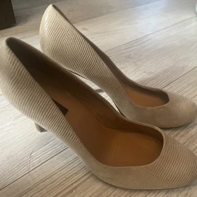 Ann Taylor Pumps Size 9 Dress Heels Shoes Taupe Textured Neutral Career Stacked - Image 1