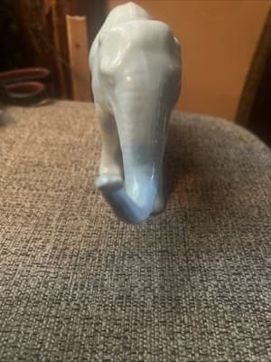 porcelain figurine Light Blue Elephant 8 X 2x 5 - Thumbnail 3