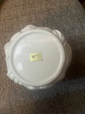 Bens Incorporated Branded Ceramic White Sea Shell Designed Glass 4.5” Tall - Thumbnail 4