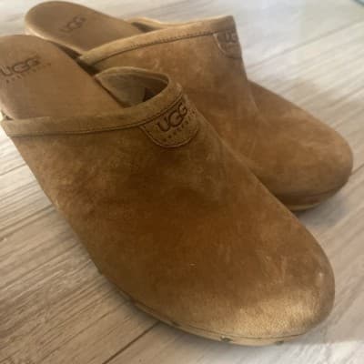 UGG Clogs Camel Brown Suede Stud Wood Sole Wedge Mule Slip On 7 - Image 1