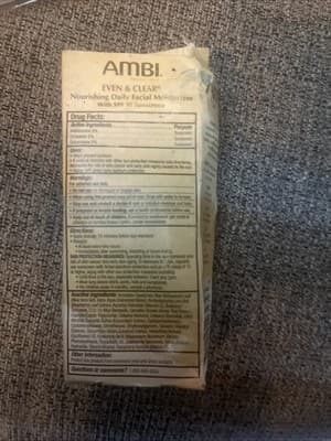 AMBI Even & Clear Facial Moisturizer w/ Sunscreen SPF 30 - Thumbnail 3