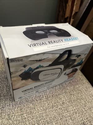 Vibe E-ssential Virtual Reality Headset For Smartphones Up To 6” - Image 1