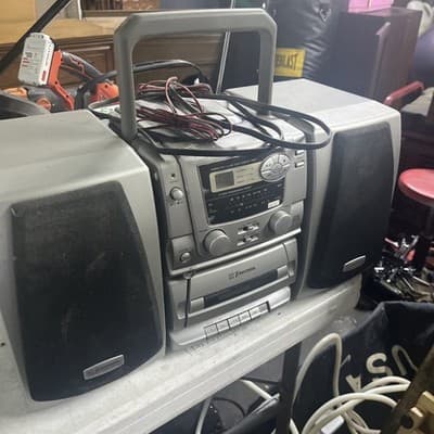 Emerson 2 Way Speaker System AM/FM Radio - Image 1