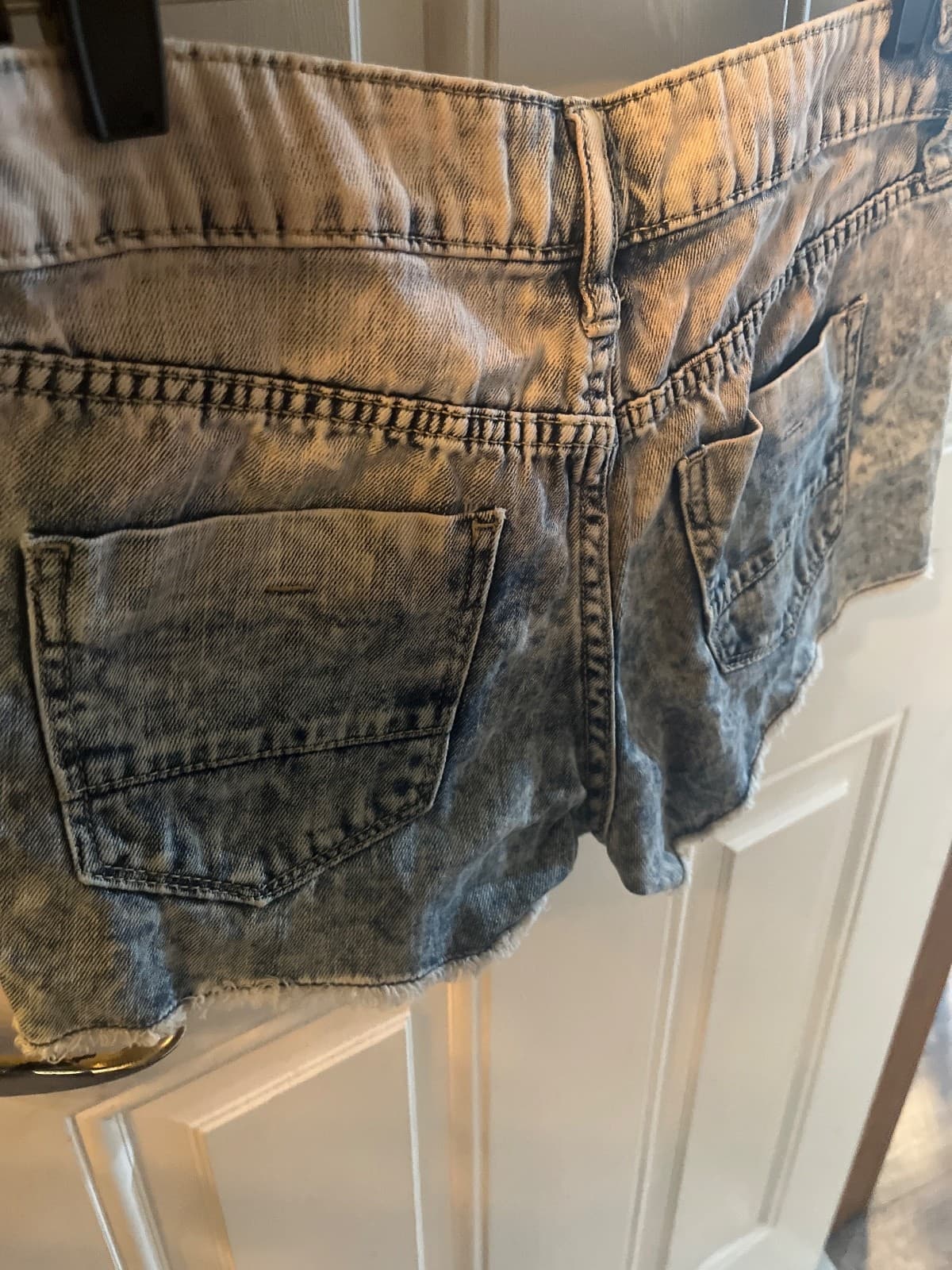 Decree Women’s Denim Jean Cutoff Shorts Size 9 Acid Wash Light Blue - Thumbnail 3