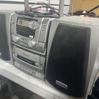 Emerson 2 Way Speaker System AM/FM Radio - Thumbnail 3