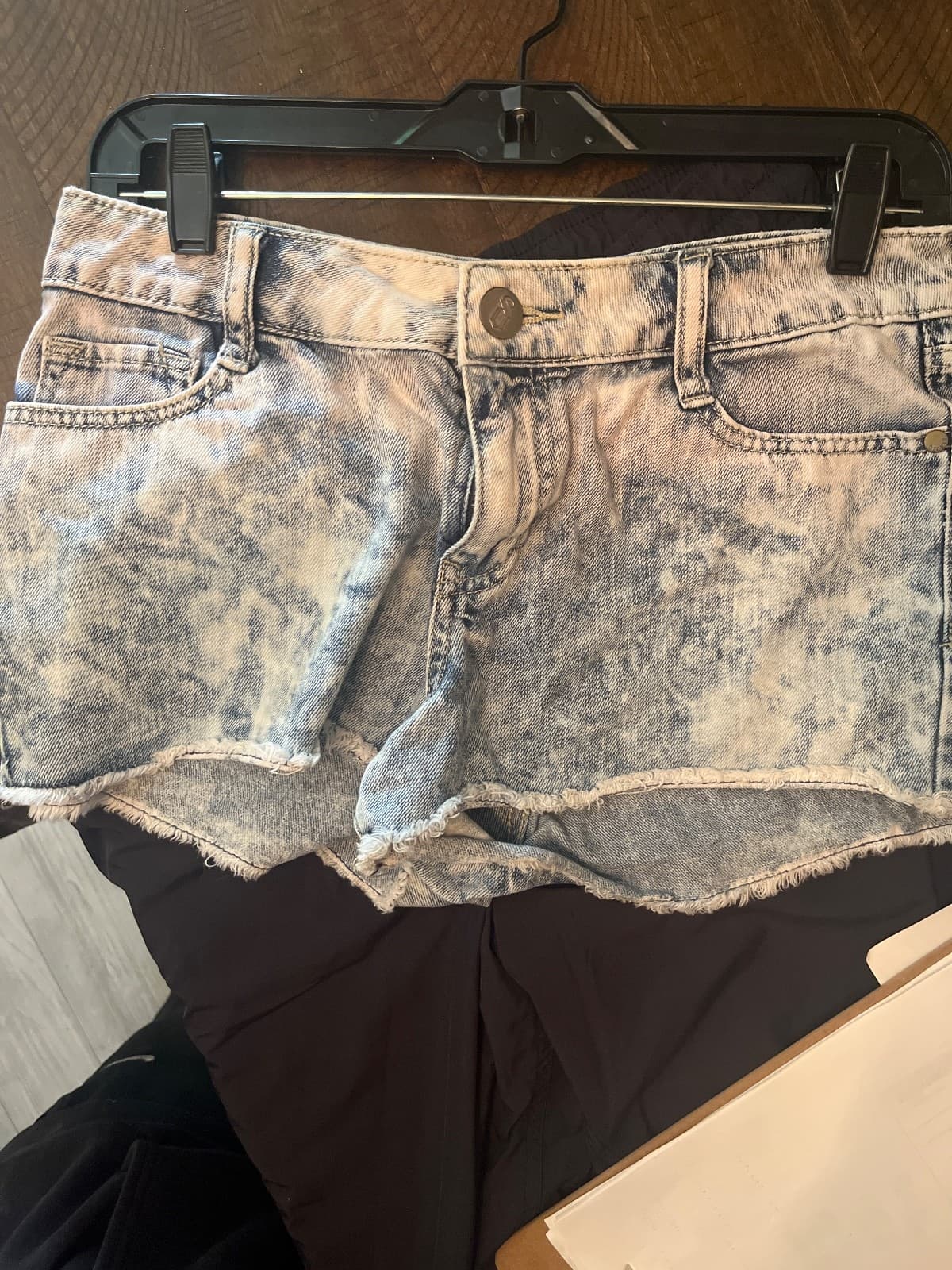 Decree Women’s Denim Jean Cutoff Shorts Size 9 Acid Wash Light Blue - Image 1