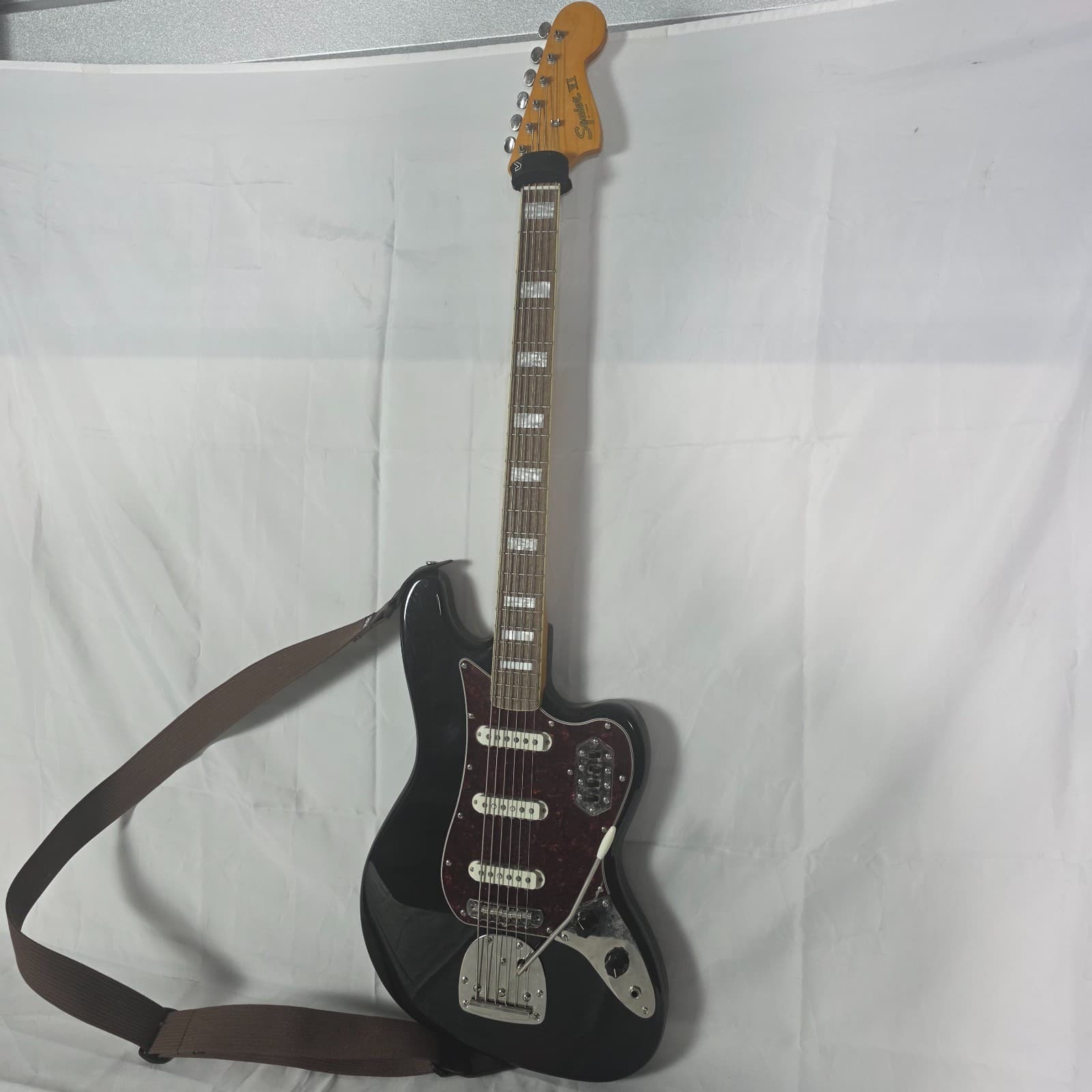 Squier by Fender Classic Vibe '60s Bass VI Gloss Black Poplar Tortoise Pickguard - Image 1