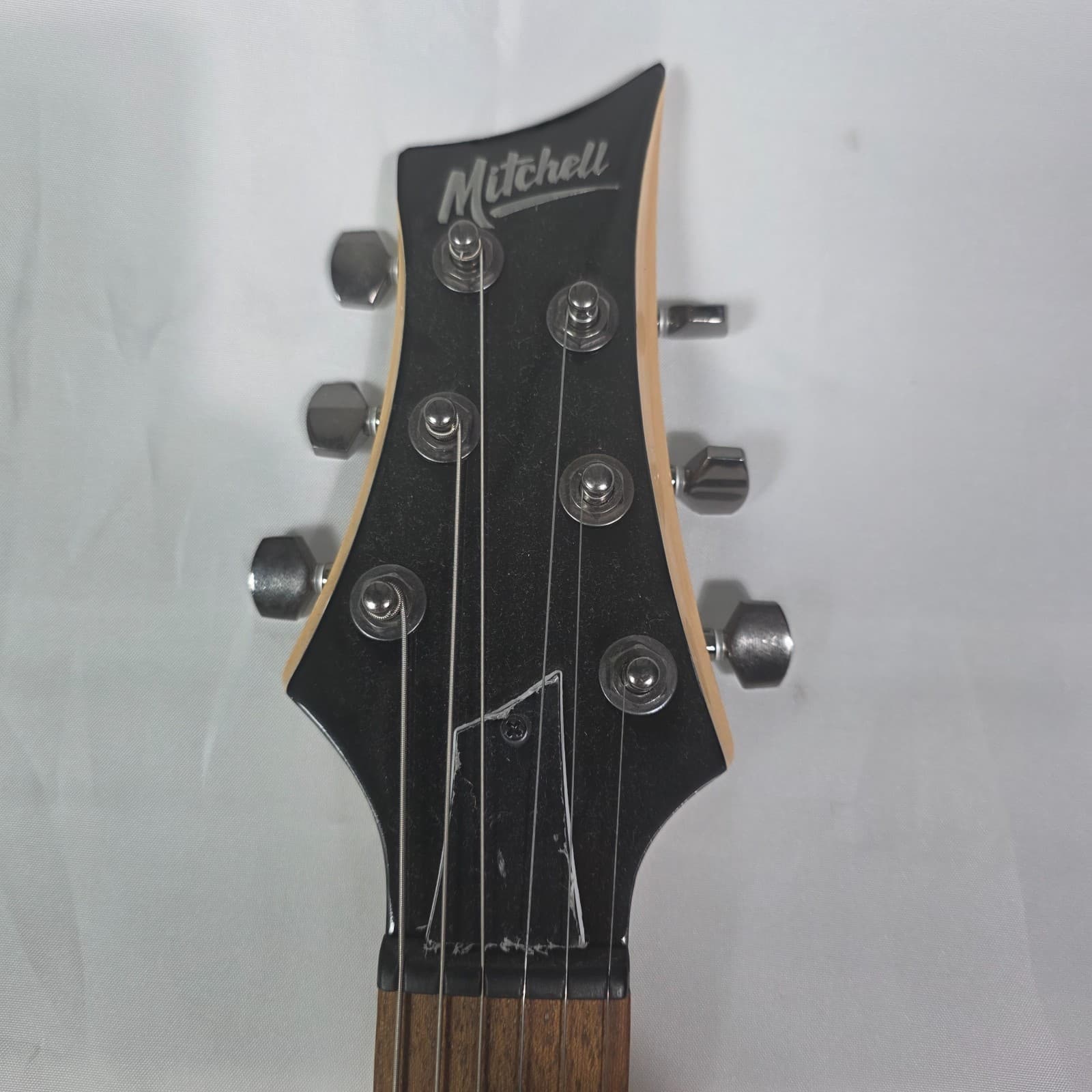 Mitchell MD200 Modern Series Double Cutaway Electric Guitar Orange H/S Pickups - Thumbnail 4