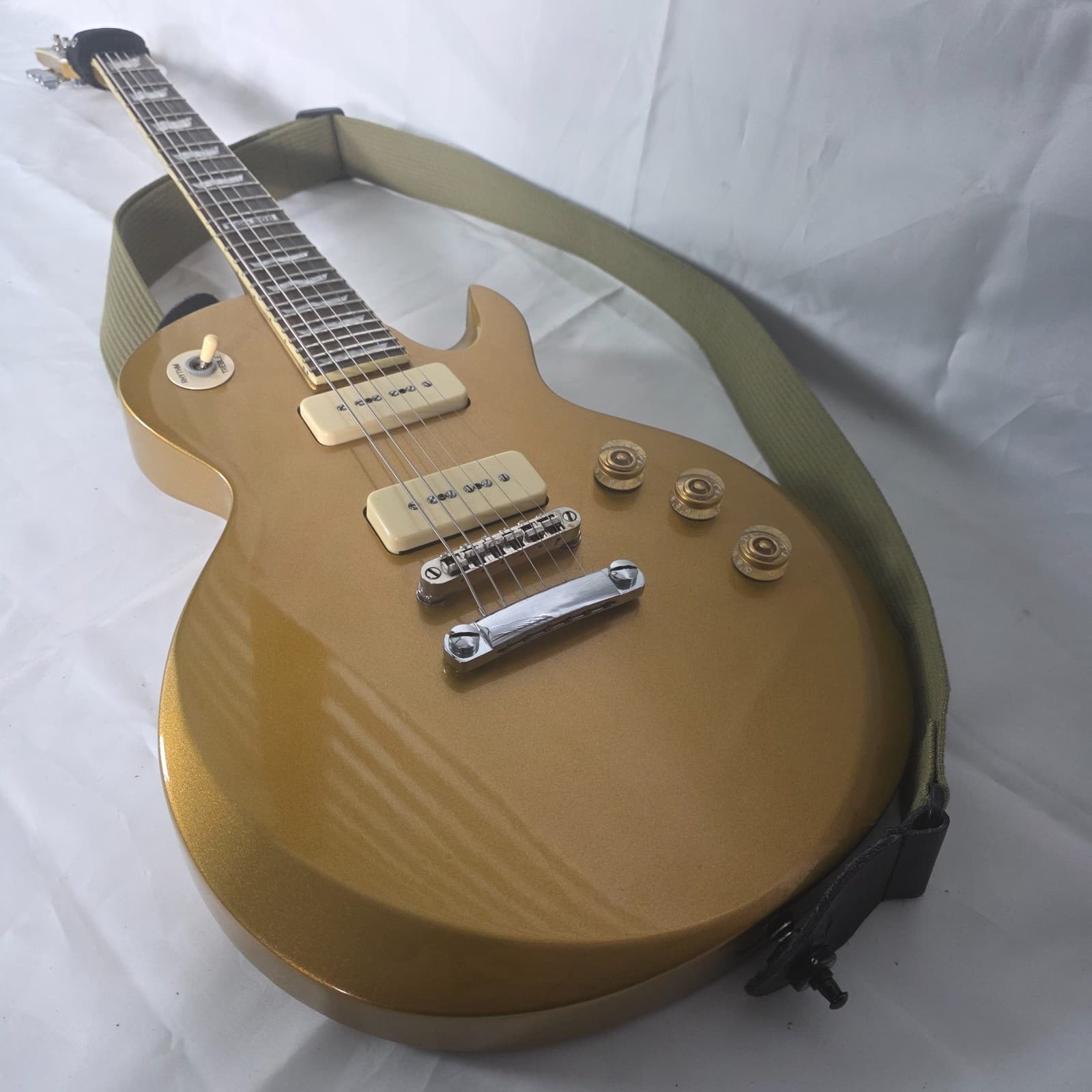 ESP LTD EC-256 Goldtop P90 Natural Singlecut Electric Guitar with Case/Strap - Thumbnail 10