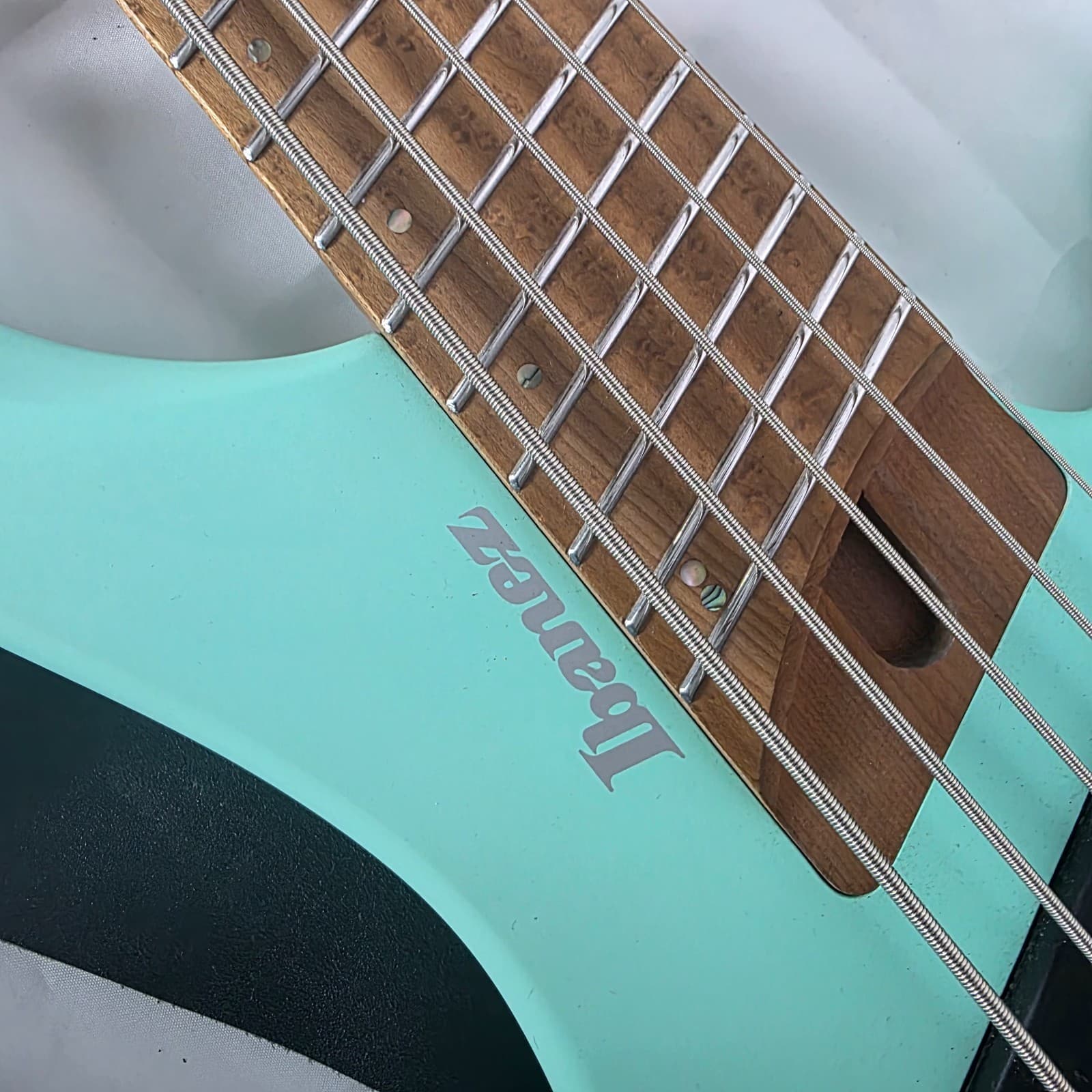 Ibanez EHB1005MS Bass Workshop 5-String Headless Bass Electric Guitar Green - Thumbnail 11